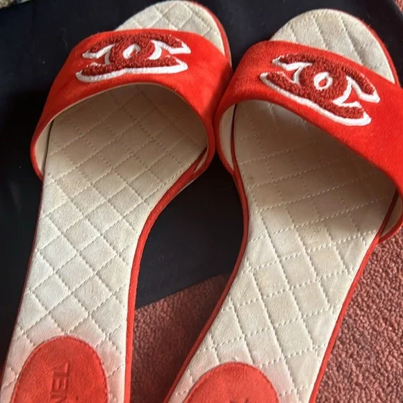 Channel orange suede slide sandals ,size 39.5. - Picture 4 of 5
